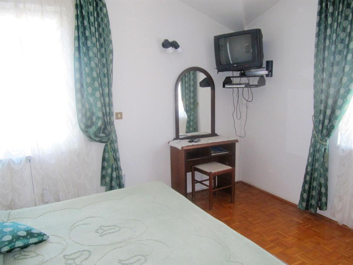Apartments Dea Пореч Екстериор снимка