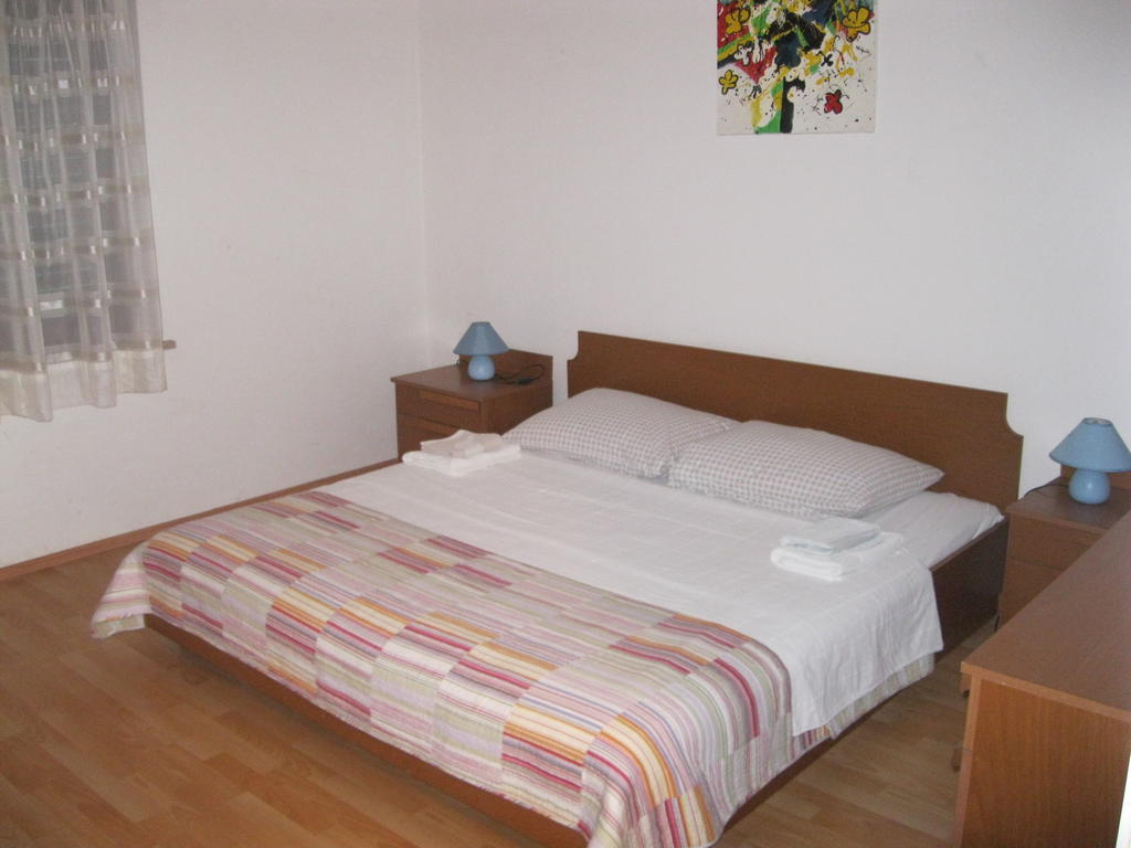 Apartments Dea Пореч Екстериор снимка