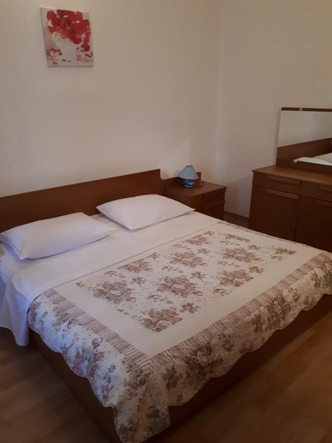 Apartments Dea Пореч Екстериор снимка